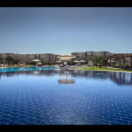 Thalassa شقة *
