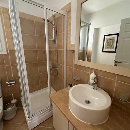 Thalassa Apartament *